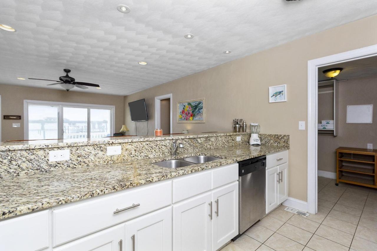 Water Front Delight On The Bay Home نورفولك المظهر الخارجي الصورة